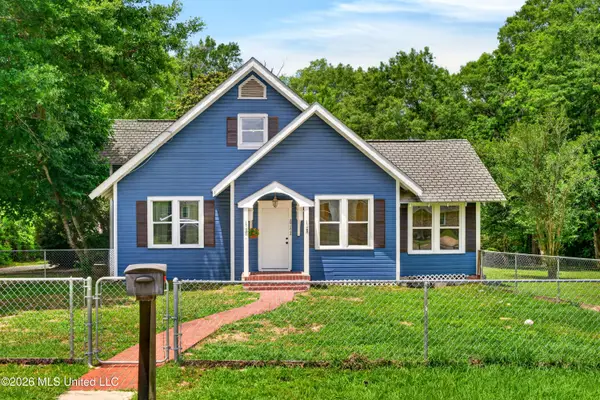 611 Glenwood Street, Picayune, MS 39466