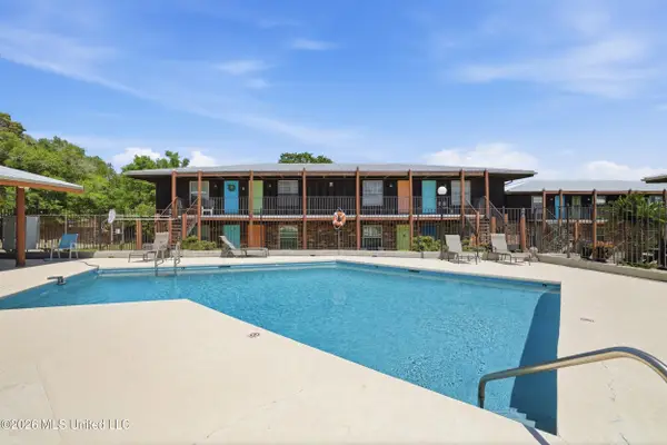 1550 E 2nd Street, Pass Christian, MS 39571