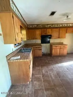 12 Eldorado Drive, Lambert, MS 38643 - #3