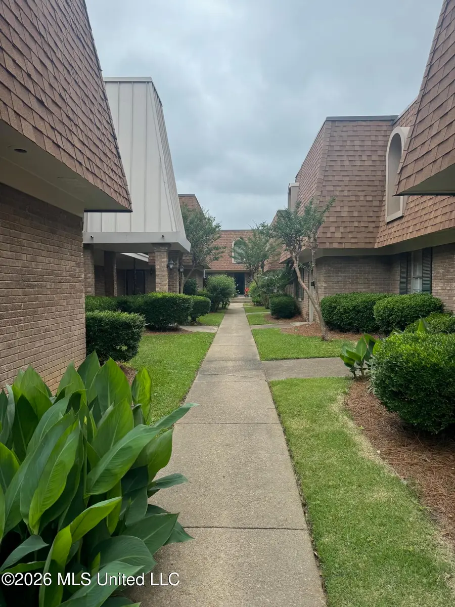 5155 Wayneland Drive, Jackson, MS 39211 - #2