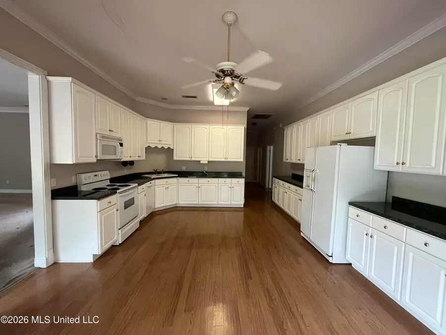 82 N Hill Drive, Carriere, MS 39426 - #3