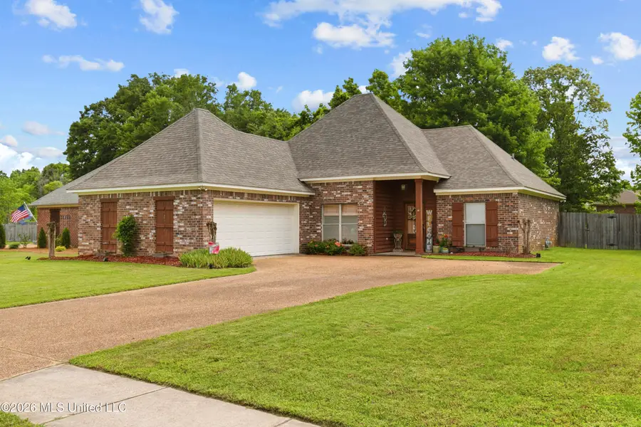 137 Creekside Drive, Canton, MS 39046 - #2