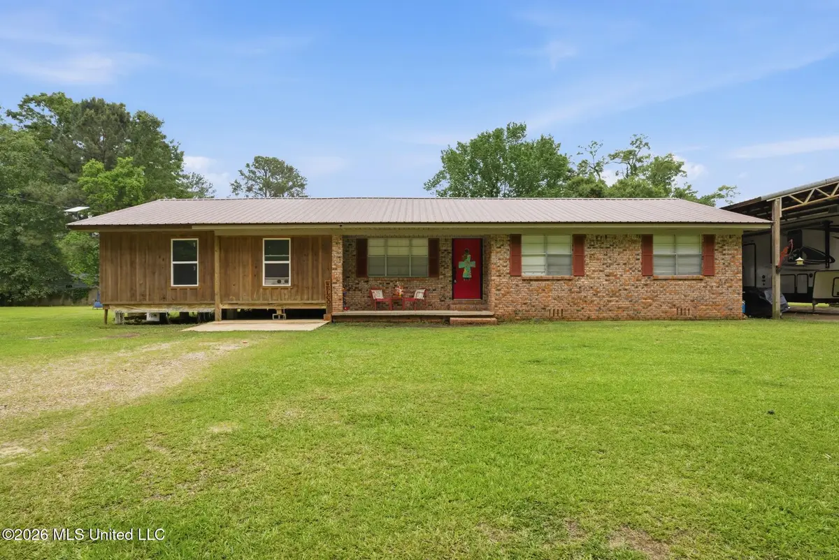 621 Flora Avenue, Leakesville, MS 39451 - #1