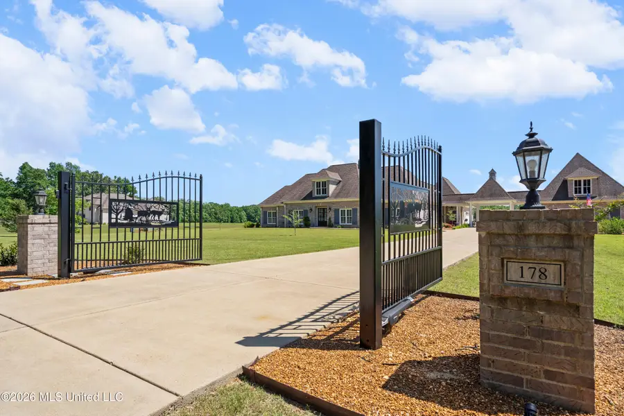178 Addison Lane, Byhalia, MS 38611 - #2