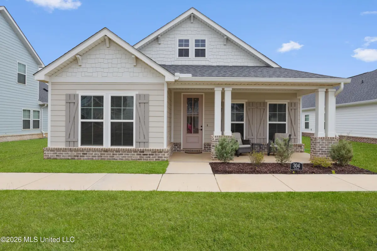 304 Glenrose Avenue, Ocean Springs, MS 39564 - #1