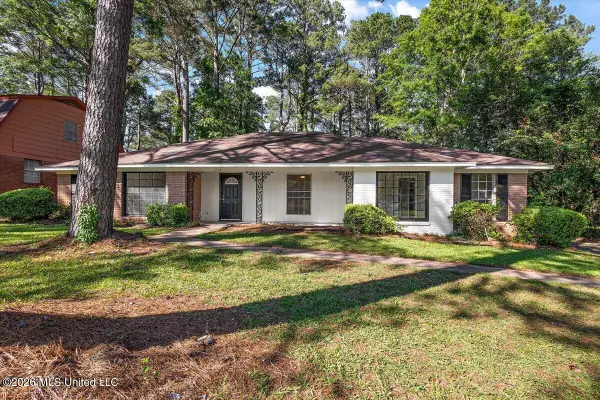 3444 Dundee Lane, Jackson, MS 39212