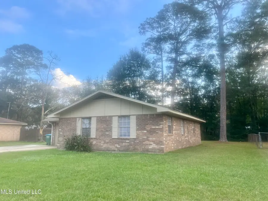 1605 Riverside Drive, Gautier, MS 39553 - #3