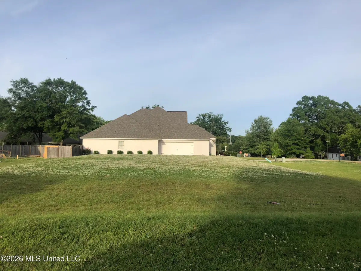238 N Maple Street, Ridgeland, MS 39157 - #1