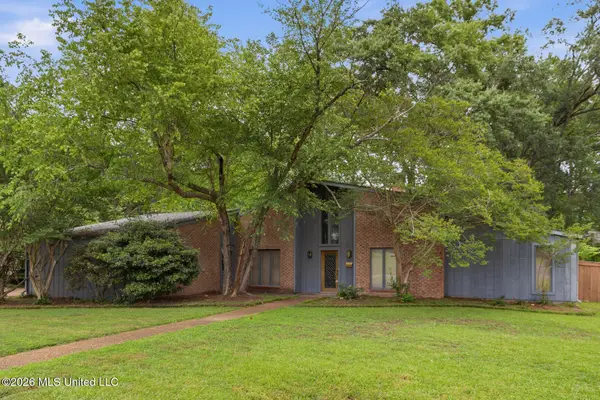 5422 River Thames Road, Jackson, MS 39211