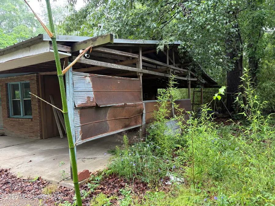 422 Powell Street, Brookhaven, MS 39601 - #3
