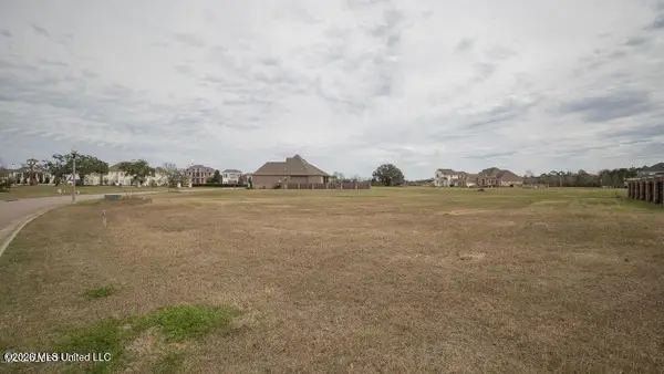 403 Goose Pointe Boulevard, Biloxi, MS 39531