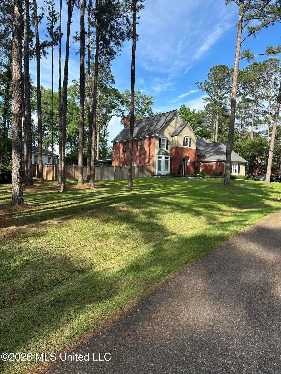801 Woodland Pine Street, Flowood, MS 39232 - #2