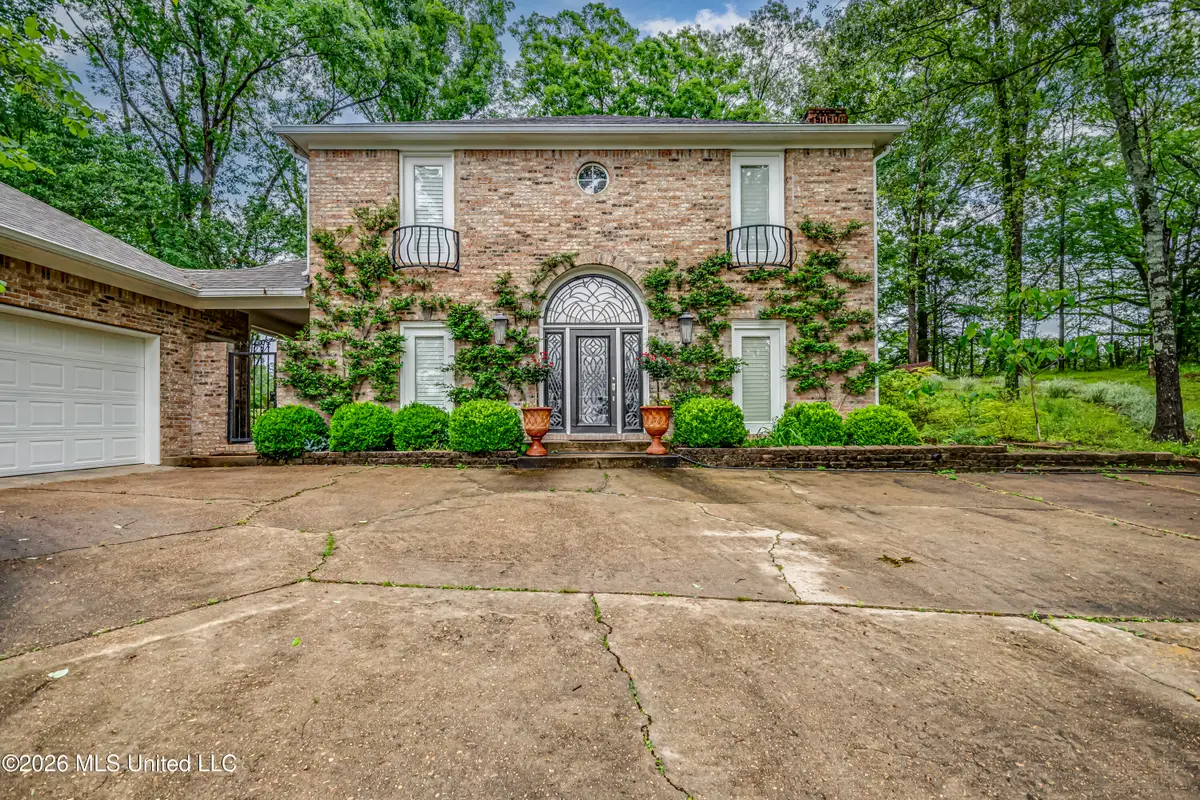 8 Lakeview Drive, Raymond, MS 39154 - #1