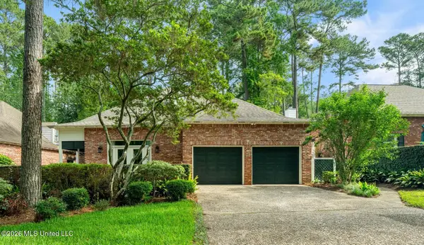 10 Moss Point Road, Hattiesburg, MS 39402