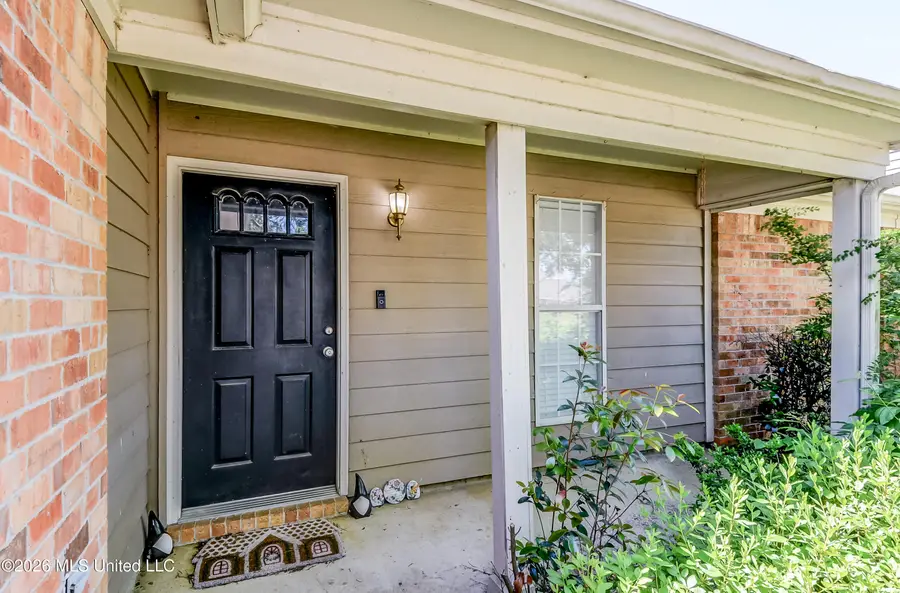 1105 S Parkview Circle, Southaven, MS 38671 - #2
