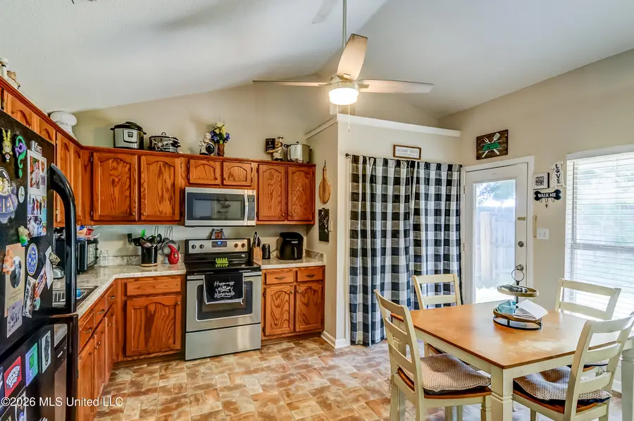 1105 S Parkview Circle, Southaven, MS 38671 - #3