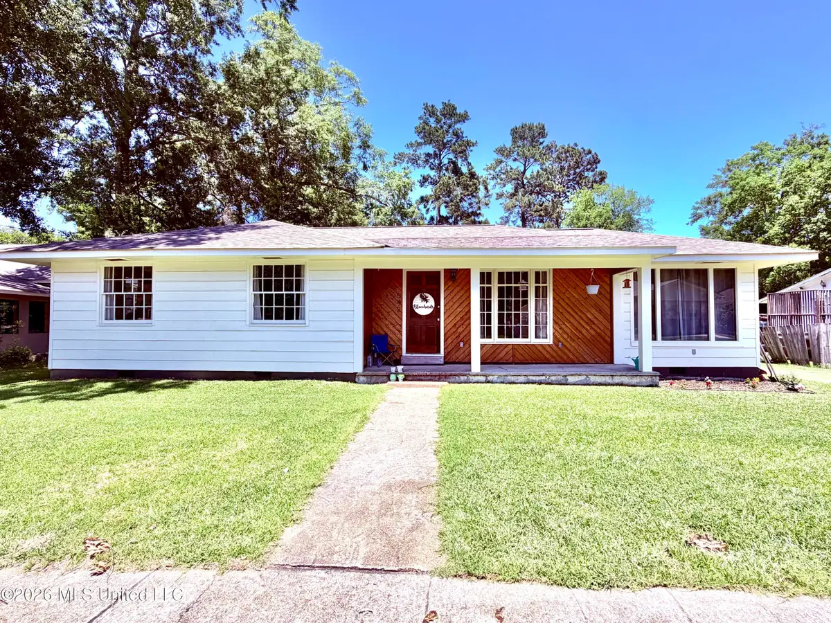 542 W Chickasaw Street, Brookhaven, MS 39601 - #1