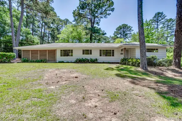 2051 Meadowbrook Road, Jackson, MS 39211