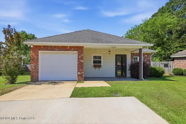 1210 Coachlight Cove, Brandon, MS 39042