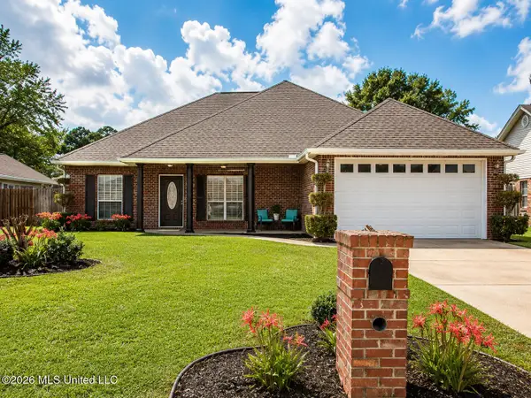 7621 Falcon Circle, Ocean Springs, MS 39564