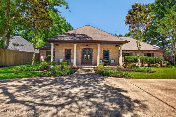 3302 Government Street, Ocean Springs, MS 39564