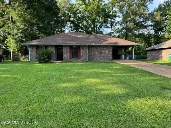 617 Randall Circle, Pearl, MS 39208