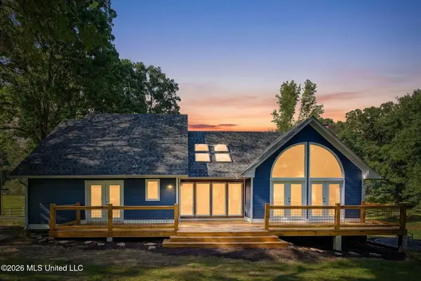66 S Robertson Road, Hernando, MS 38632