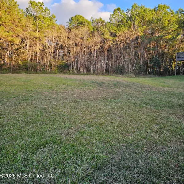 6010 Crescent Shore Drive, Biloxi, MS 39532