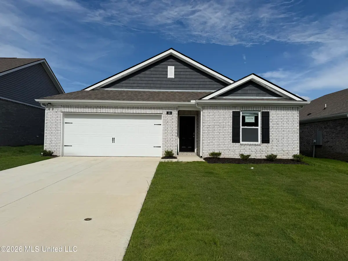 33 S Thorn Tree Street, Byhalia, MS 38611 - #1