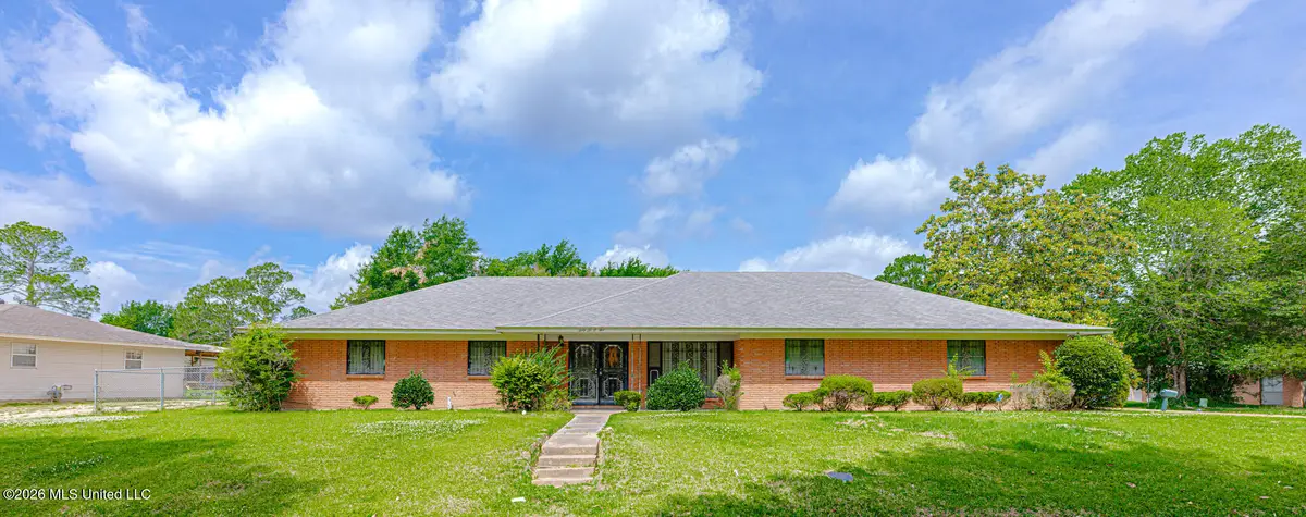 6605 Abraham Lincoln Drive, Jackson, MS 39213 - #1