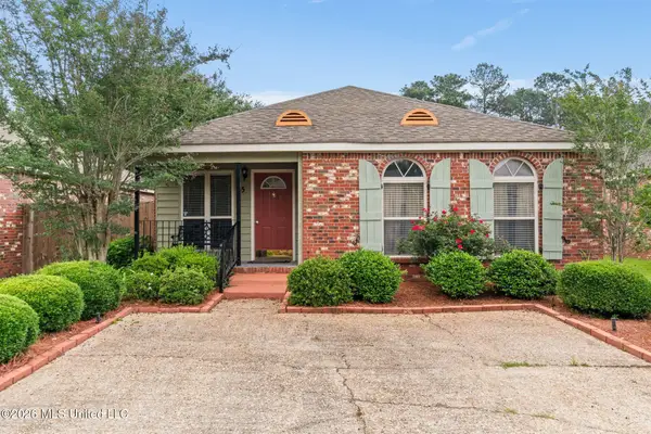 5 Bridgefield Circle, Hattiesburg, MS 39402