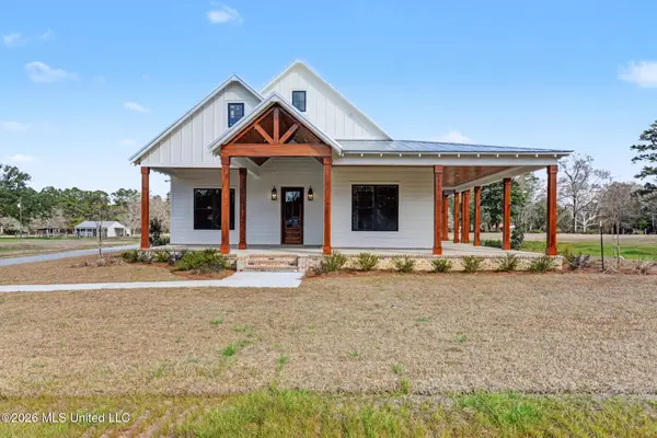 2705 Island Branch Road, Vancleave, MS 39565