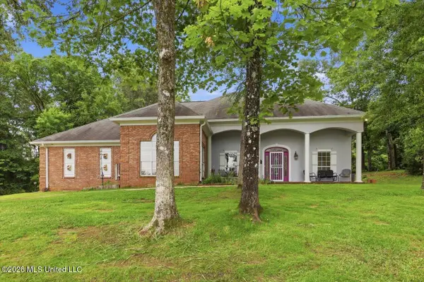 1521 Lake Mimosa Drive, Raymond, MS 39154