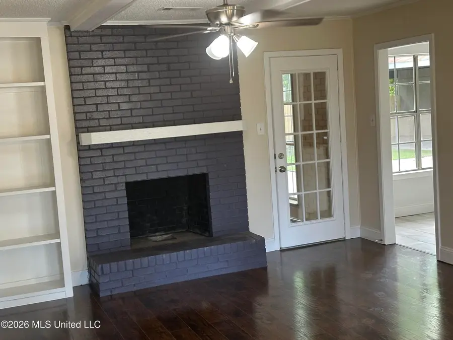 385 Somerset Drive, Jackson, MS 39206 - #3