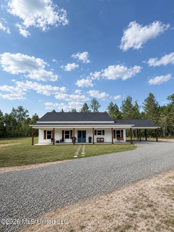 221 Phyllis Lane, Lucedale, MS 39452