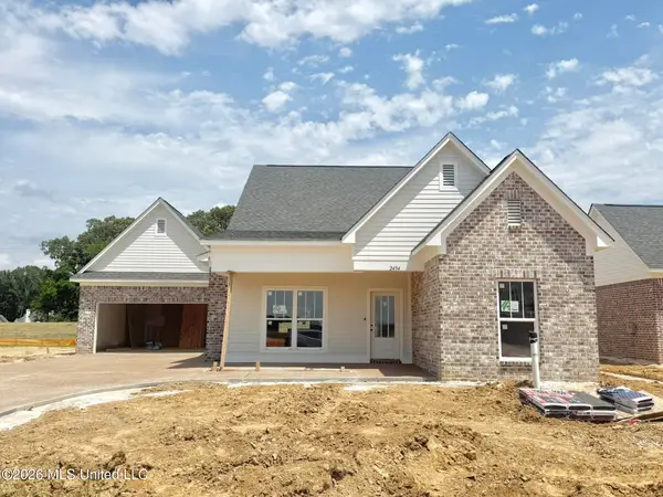 2494 Saint Charles Cove, Southaven, MS 38672