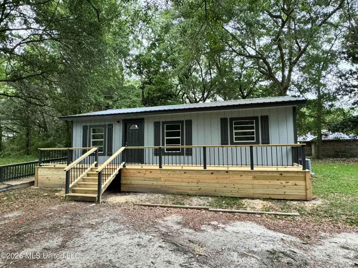 2708 E 24th Street, Pascagoula, MS 39581 - #1