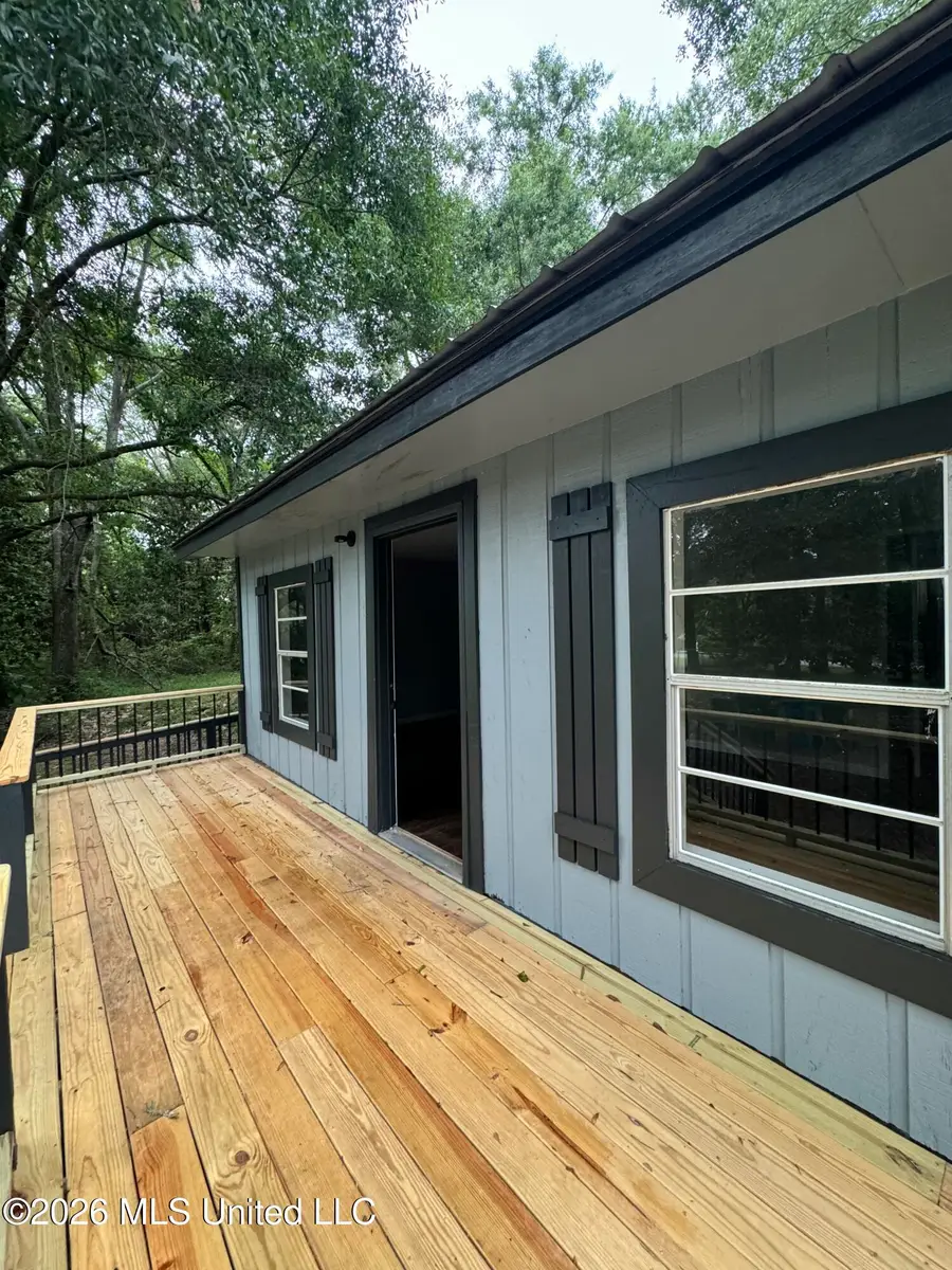 2708 E 24th Street, Pascagoula, MS 39581 - #3