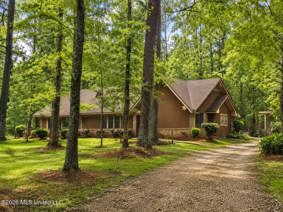 320 Springhill Drive, Terry, MS 39170 - #2