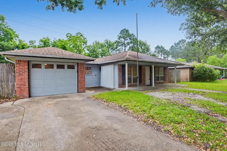 4307 Yosemite Drive, Ocean Springs, MS 39564 - #2