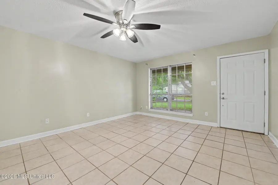 4307 Yosemite Drive, Ocean Springs, MS 39564 - #3