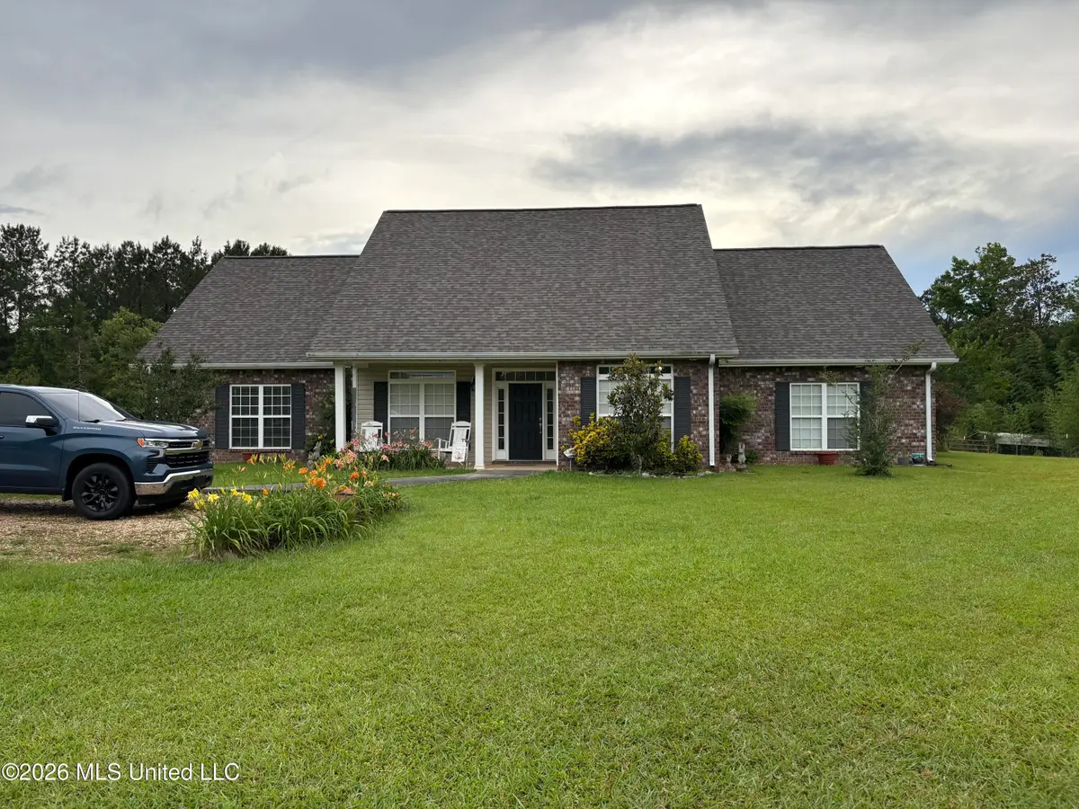2710 W Lincoln Drive, Smithdale, MS 39664 - #1