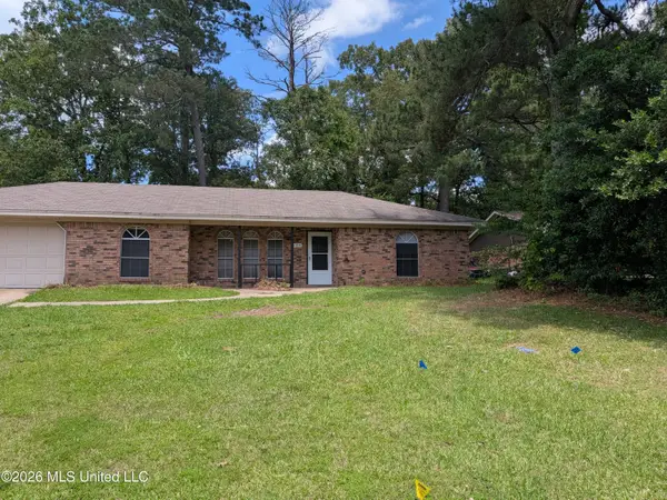 5354 Brookhollow Drive, Jackson, MS 39212