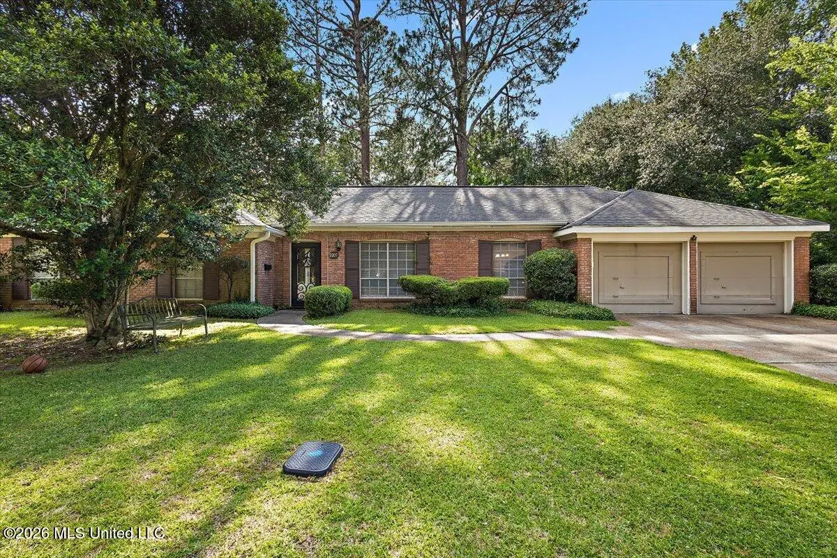 5207 Meadow Oaks Park Drive, Jackson, MS 39211 - #1