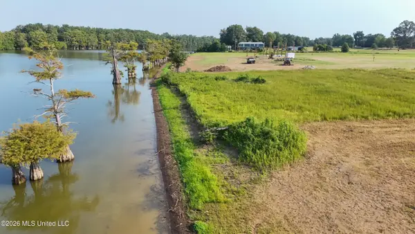 Deerfield Road, Yazoo City, MS 39194