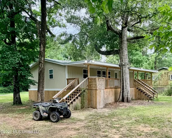 2109 Pascagoula River Dr, Lucedale, MS 39452