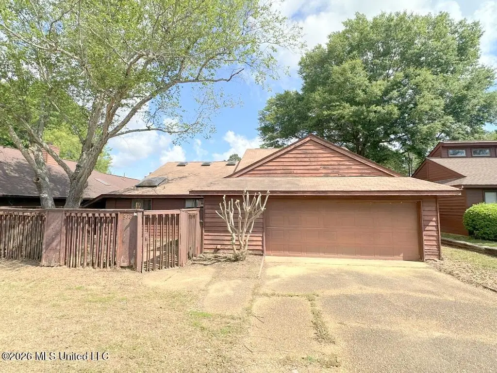 566 S Deerfield Drive, Canton, MS 39046 - #1