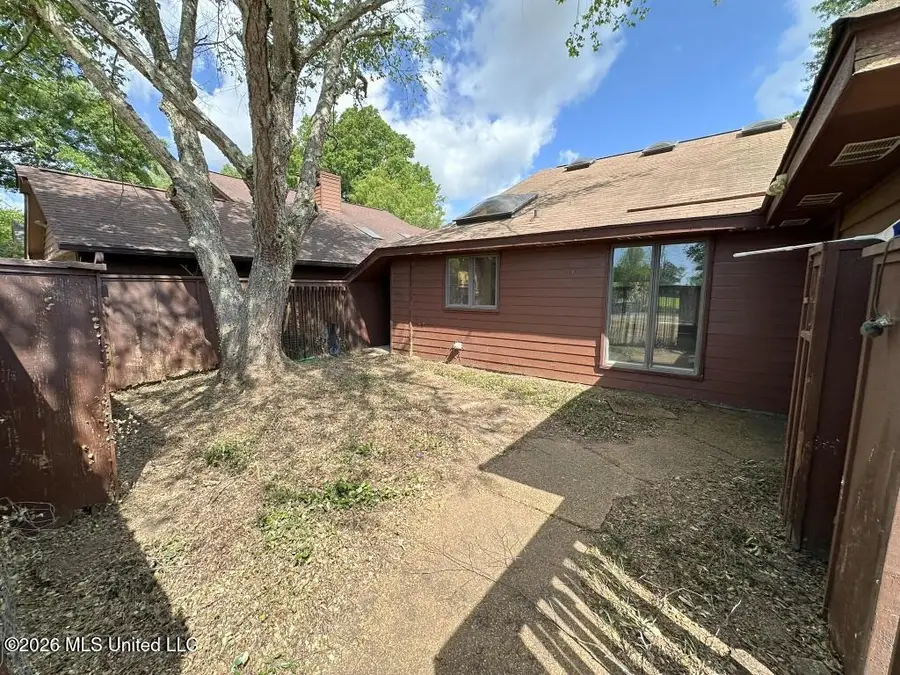566 S Deerfield Drive, Canton, MS 39046 - #3