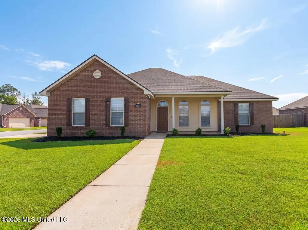 2001 Eva Avenue, Ocean Springs, MS 39564 - #1