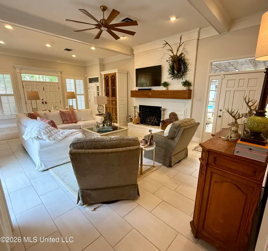 318 Grand Boulevard, Greenwood, MS 38930 - #3
